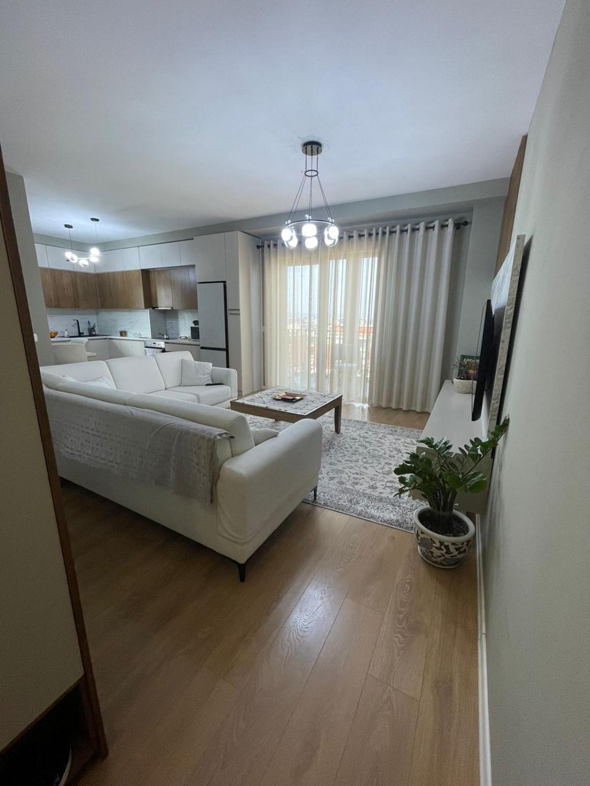 Garden Building Luxury Apartment 地拉那 外观 照片