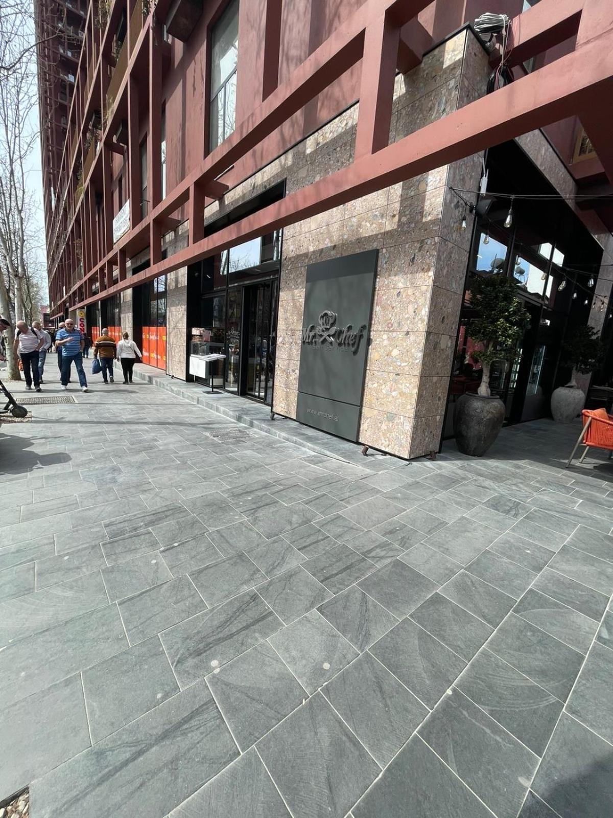 Garden Building Luxury Apartment 地拉那 外观 照片